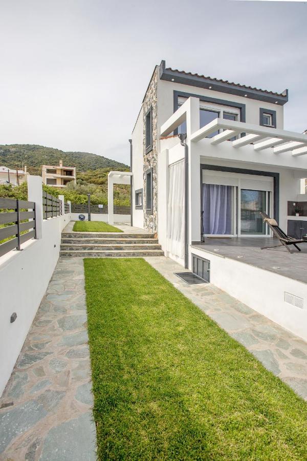 Joy C Deluxe Villa Nea Iraklitsa Exterior photo