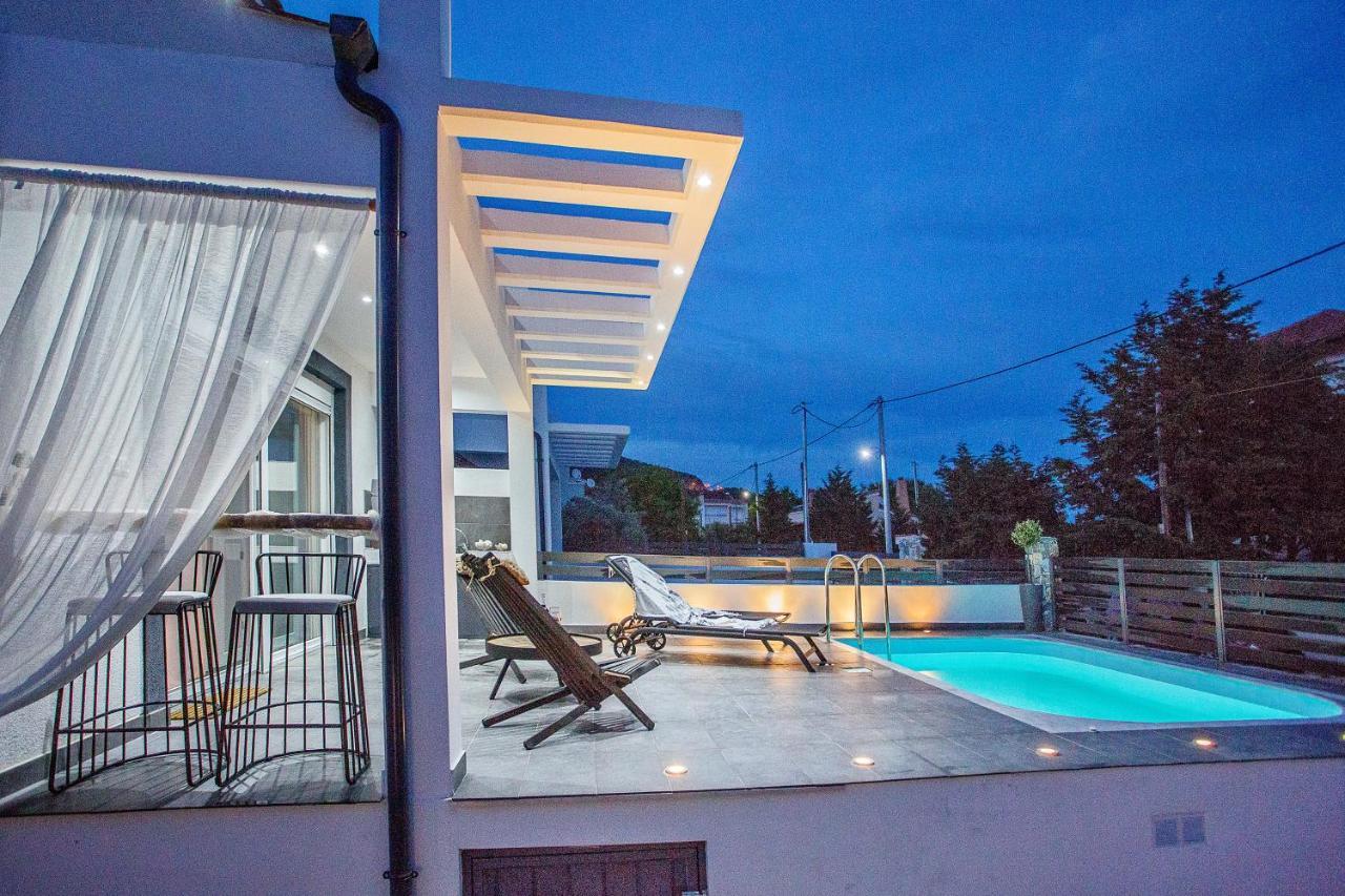 Joy C Deluxe Villa Nea Iraklitsa Exterior photo
