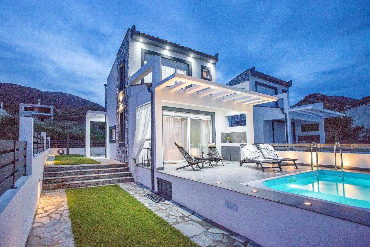 Joy C Deluxe Villa Nea Iraklitsa Exterior photo